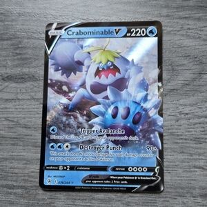 Crabominable V #76 Pokemon Fusion Strike Holo Card